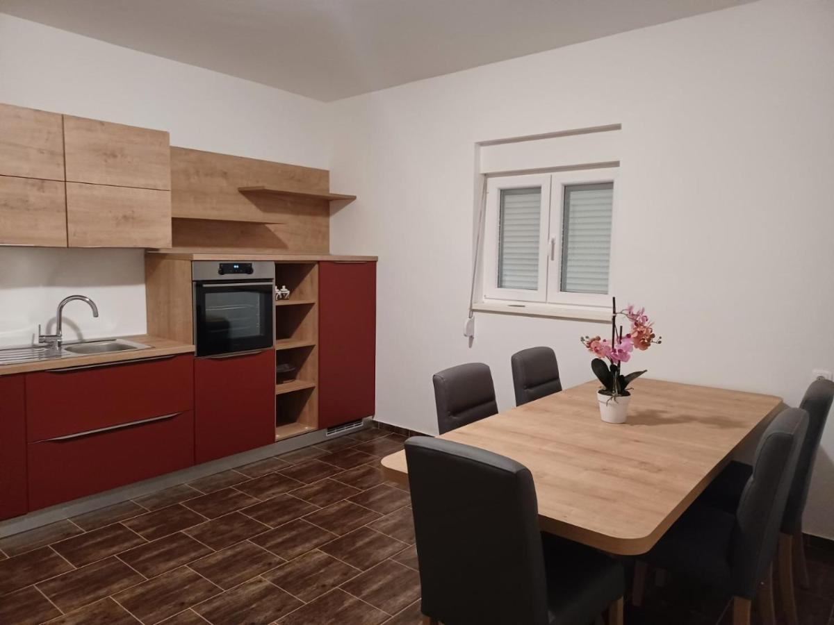 Apartman Milanko Muskovci Exteriör bild